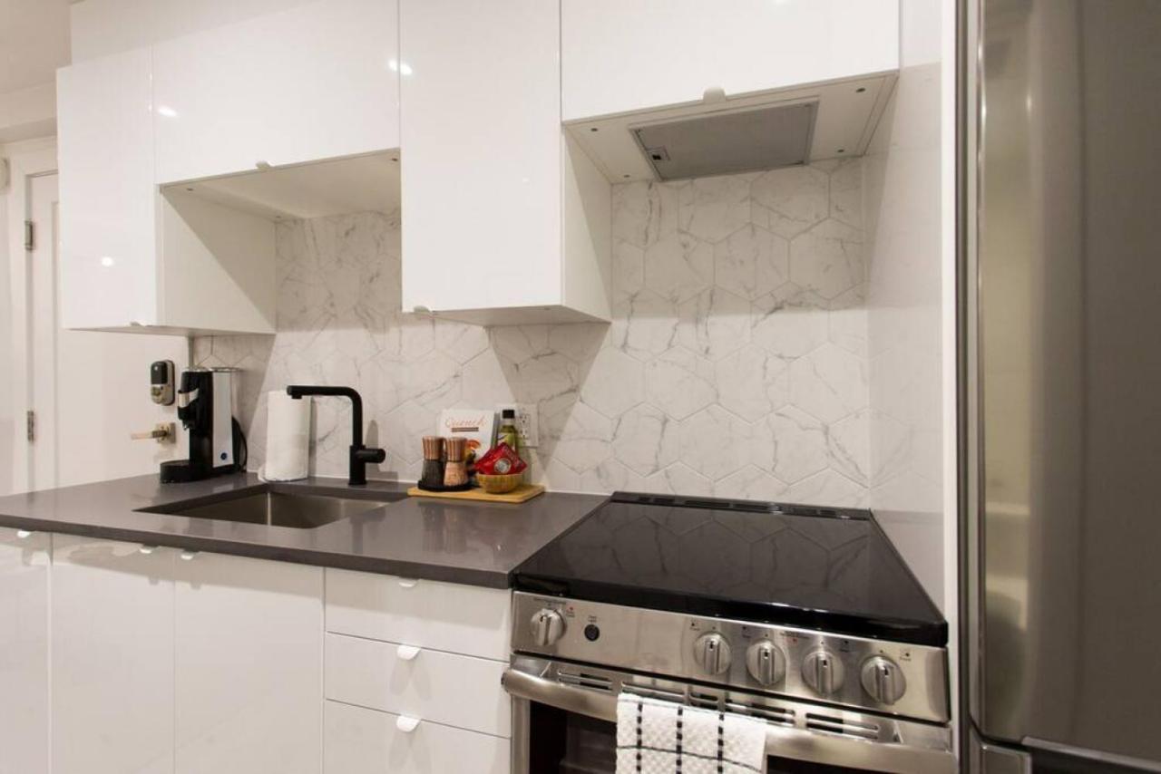 Apartment 6768 - 102 Cozy And Fresh Mini With Kitchen By Denstays Montreal